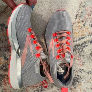 Brooks Ricochet Womens Tennis Shoes